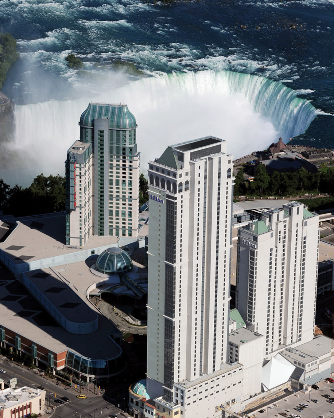 hilton niagara falls fallsview hotel and suites